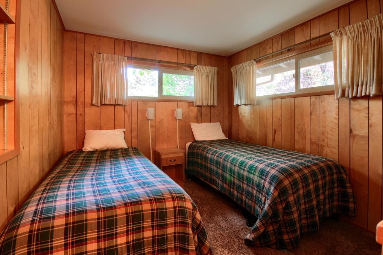 | 99 Yosemite Mountain Lodge