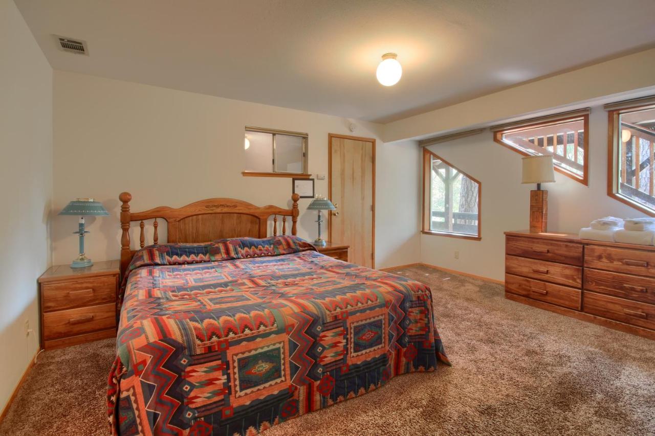 | 99 Yosemite Mountain Lodge