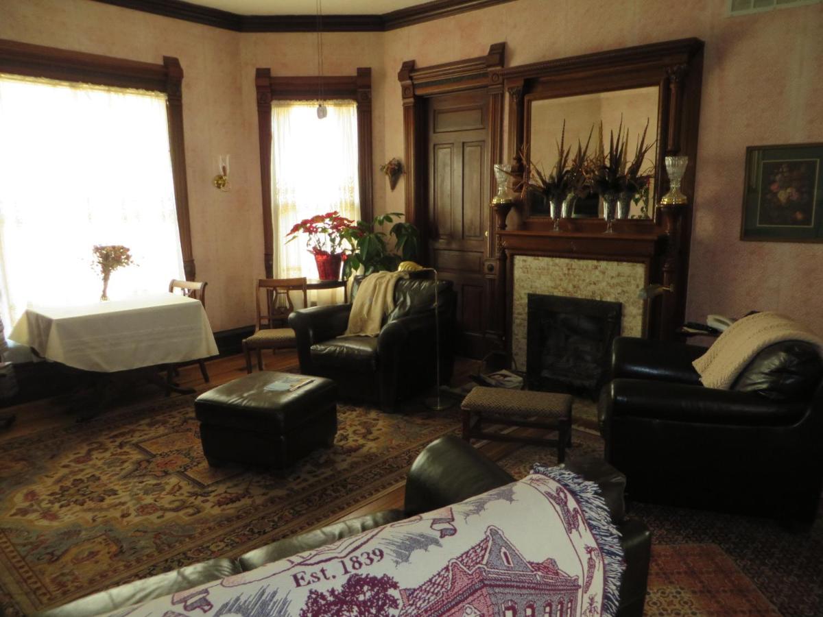  | Market Street Inn