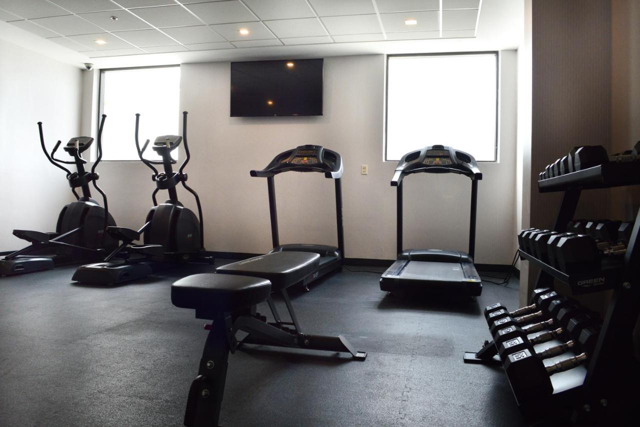  | GLō Best Western Ft. Lauderdale-Hollywood Airport Hotel