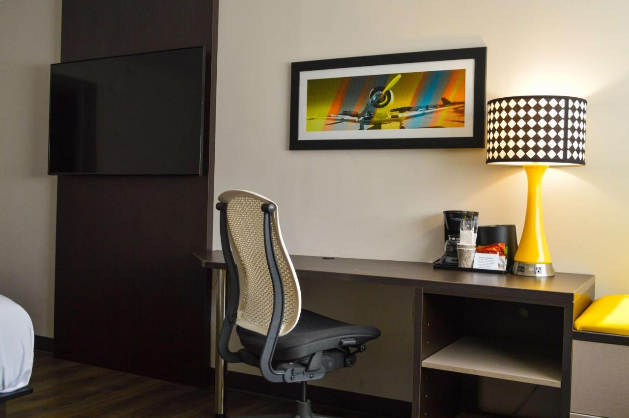 | GLō Best Western Ft. Lauderdale-Hollywood Airport Hotel
