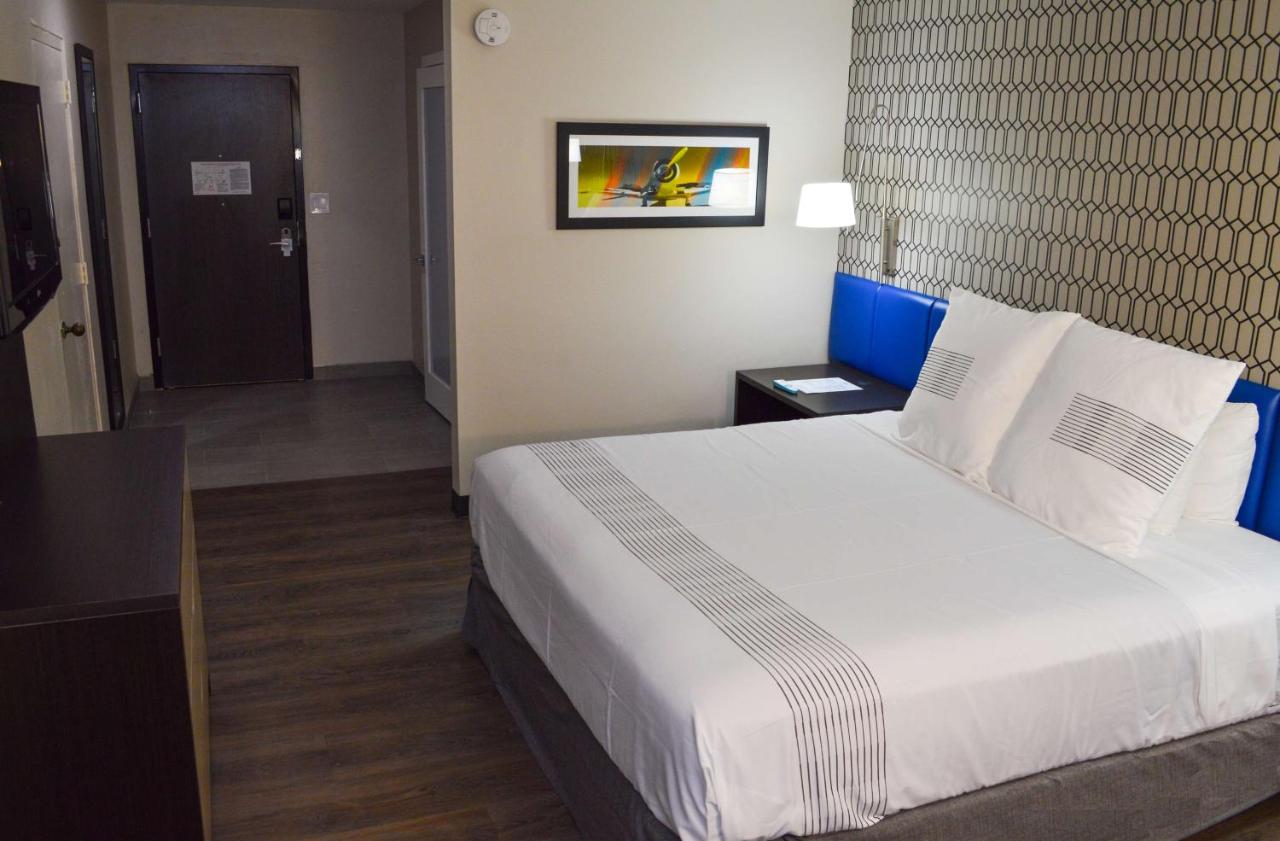  | GLō Best Western Ft. Lauderdale-Hollywood Airport Hotel