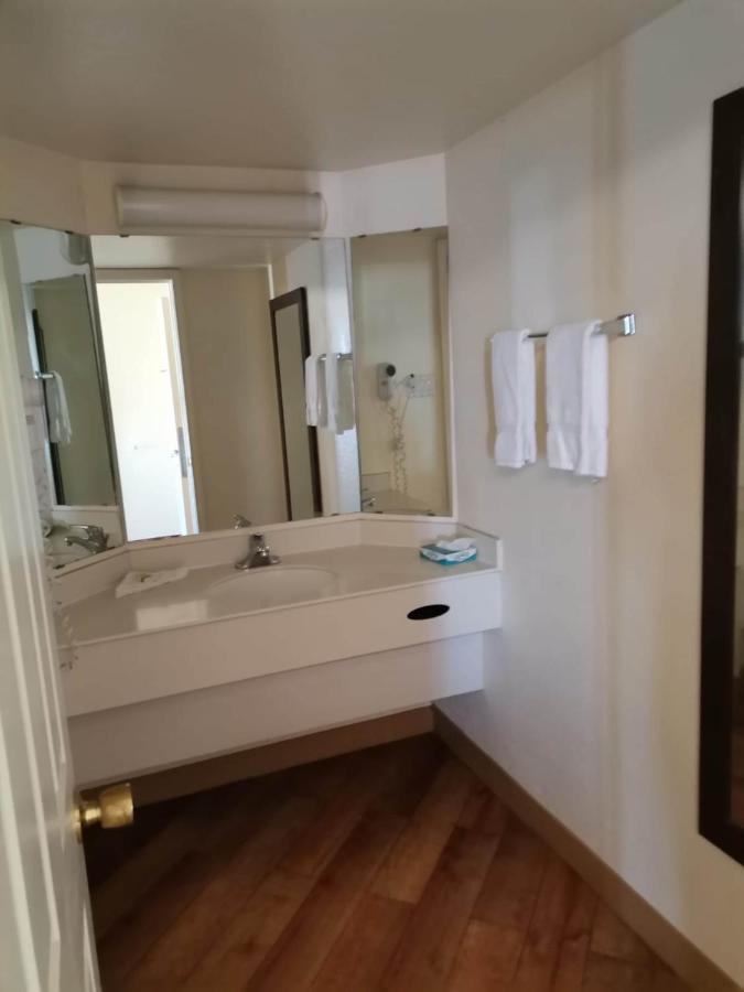 Deluxe King Room - Non-Smoking at Super 8 by Wyndham San Antonio Near SeaWorld Ingram Park