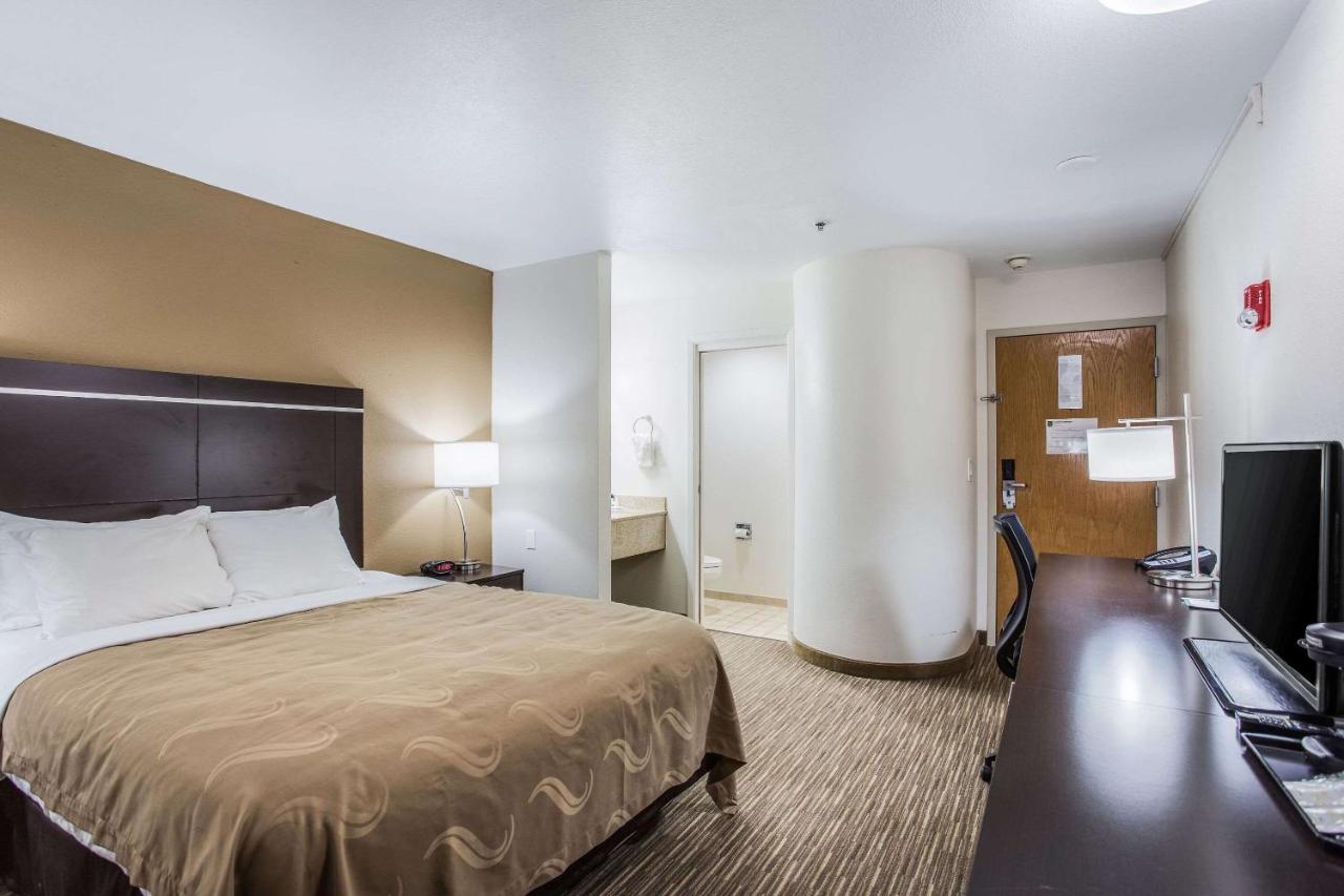 Queen Room - Non-Smoking at Quality Inn & Suites Buda