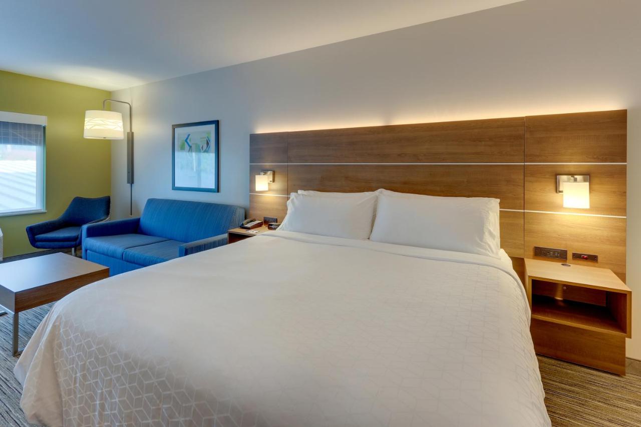 | Holiday Inn Express & Suites - Saugerties - Hudson Valley, an IHG Hotel