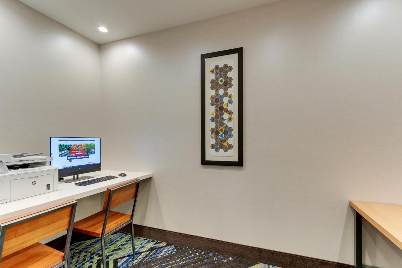 | Holiday Inn Express & Suites - Saugerties - Hudson Valley, an IHG Hotel