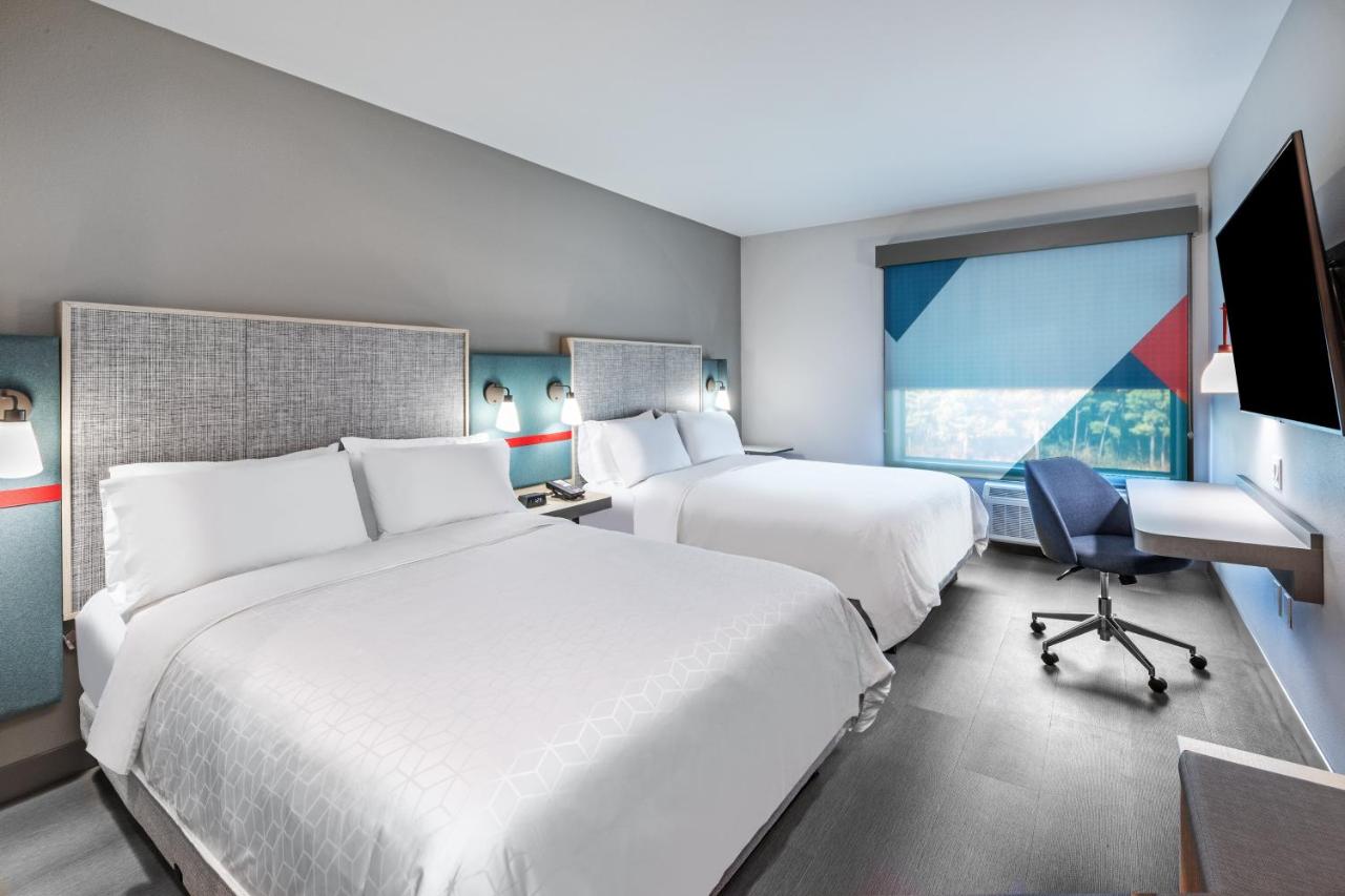 Queen Room with Two Queen Beds Hearing Accessible at avid hotel Bentonville – Rogers by IHG