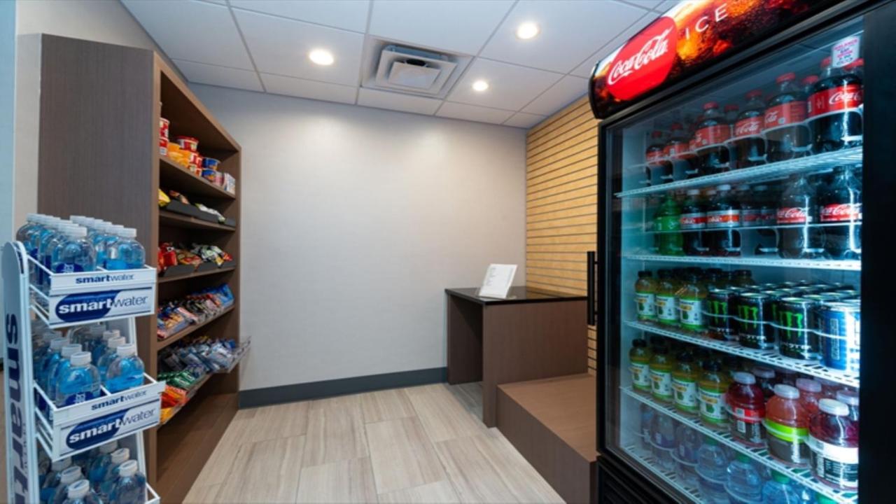| Holiday Inn Express Cincinnati West, an IHG Hotel