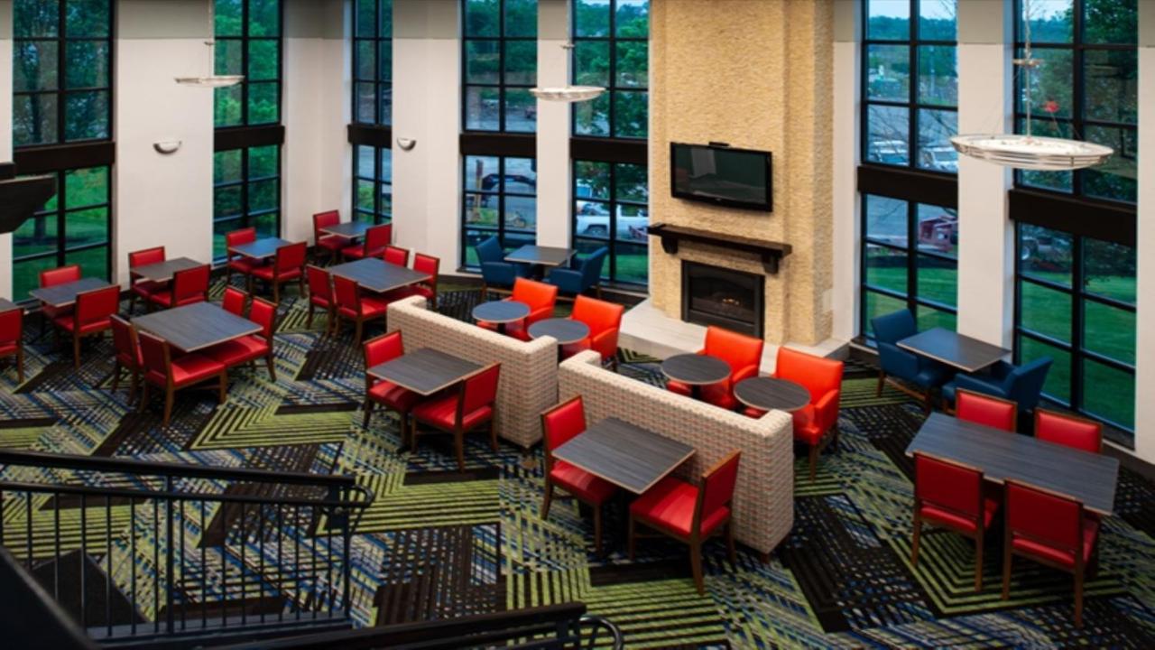 | Holiday Inn Express Cincinnati West, an IHG Hotel