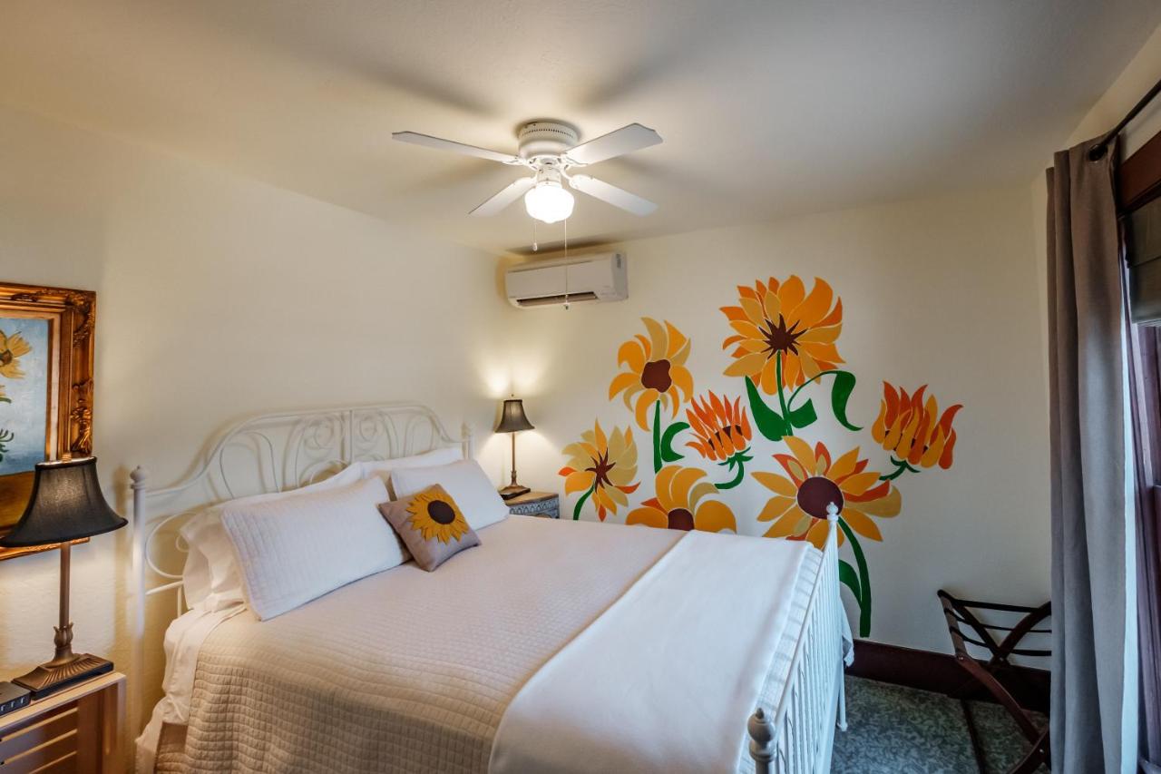  | MaMere's Guest House
