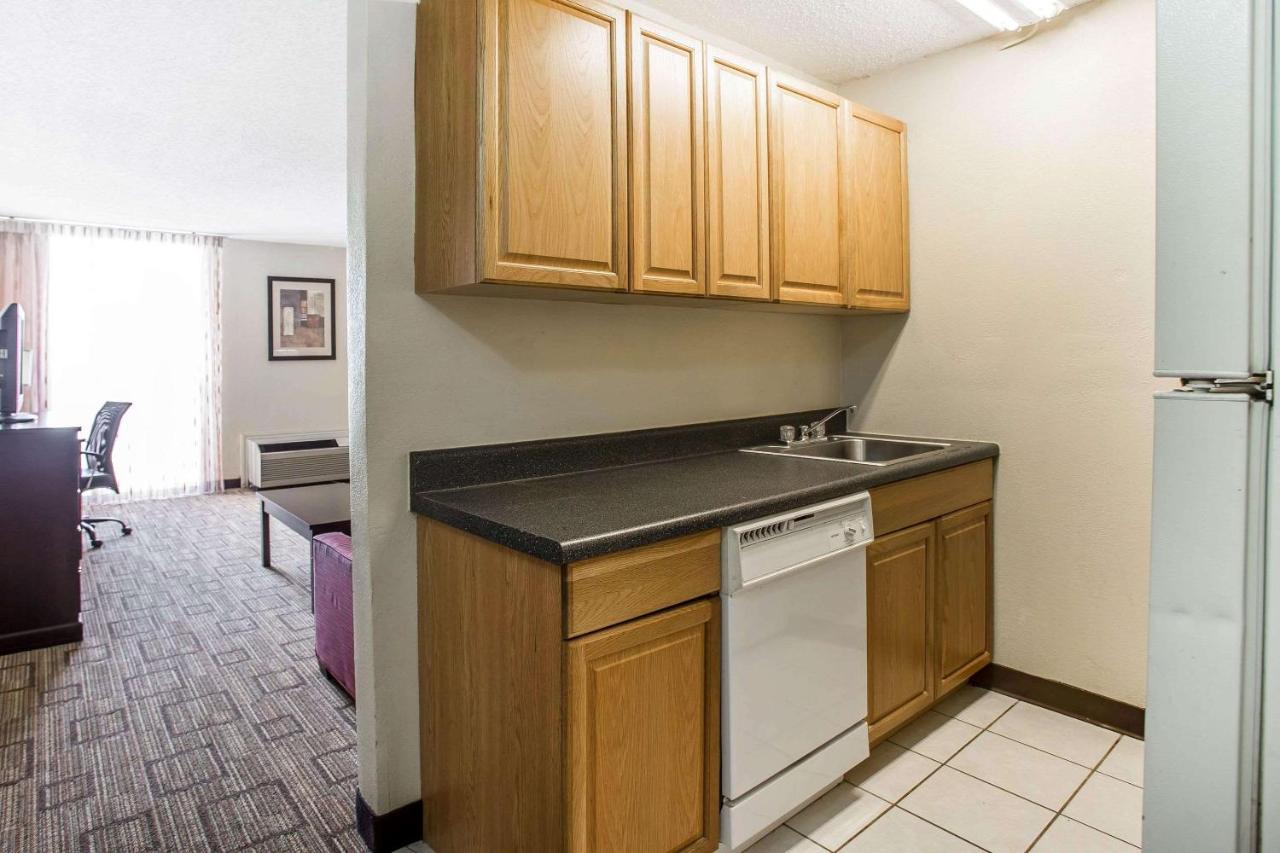 1 King Bed, 2 Double Beds, Efficiency, Suite, Nonsmoking at Clarion Hotel Fort Mill Near Amusement Park