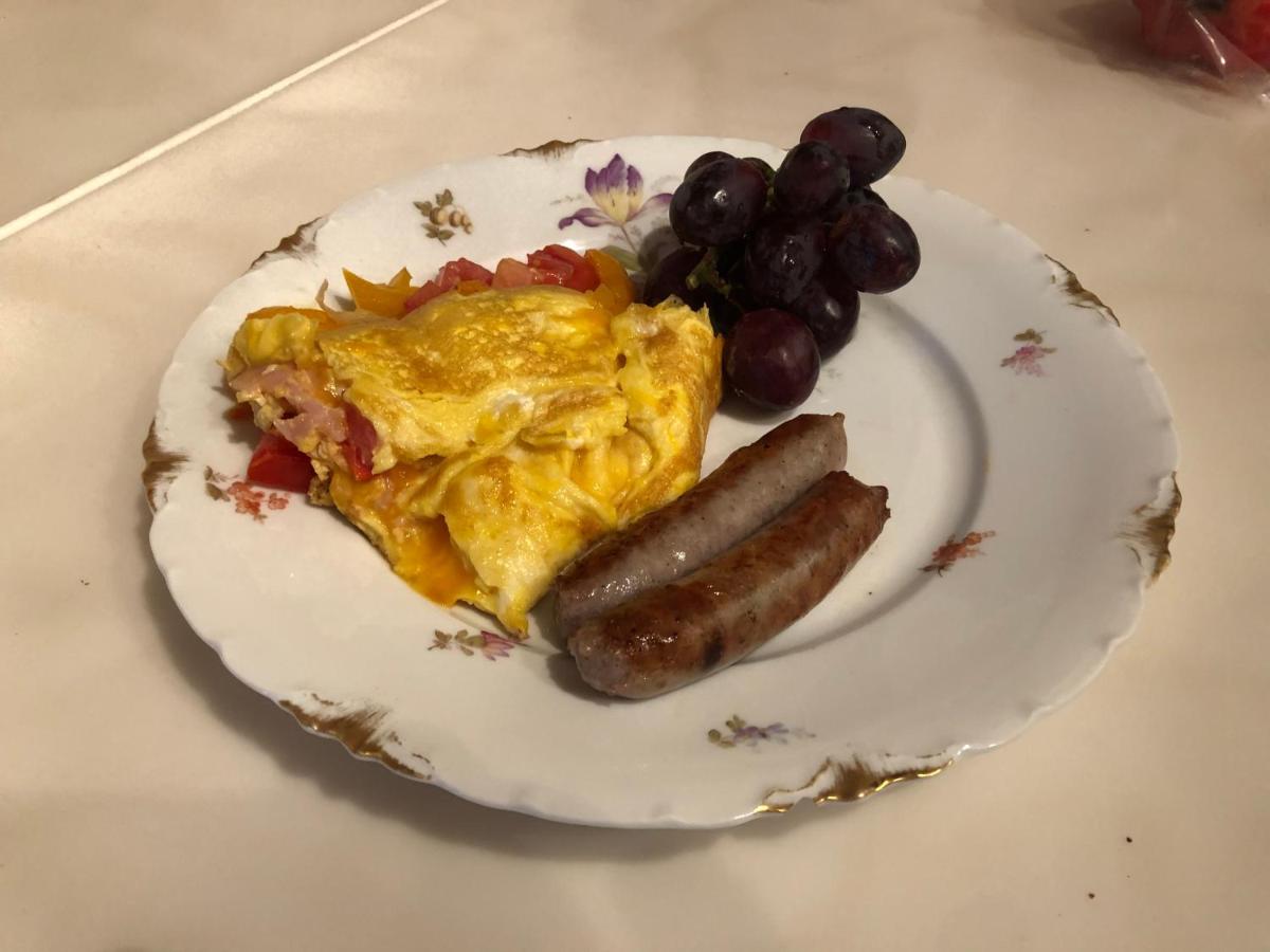  | Cider House Bed and Breakfast