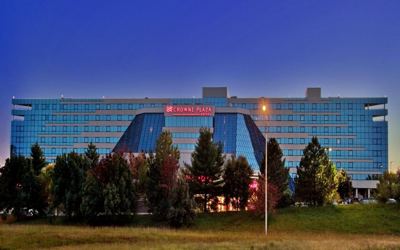 | Crowne Plaza Hotel St. Louis Airport, an IHG Hotel