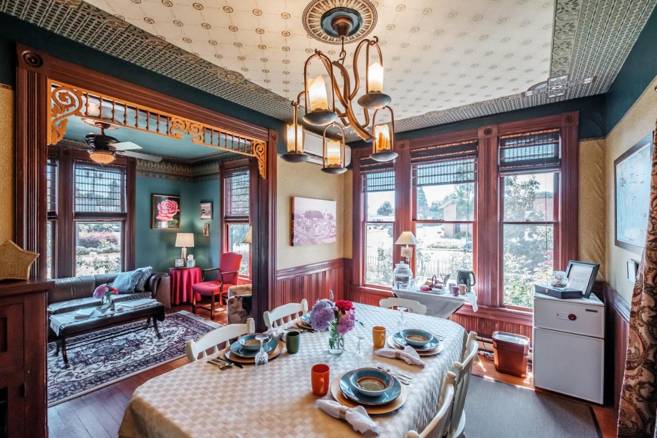  | MaMere's Guest House