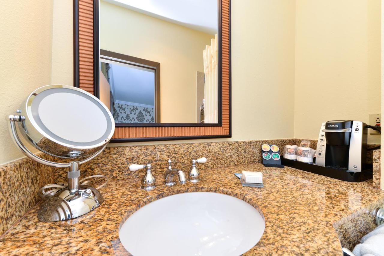  | St Charles Inn, Superior Hotel