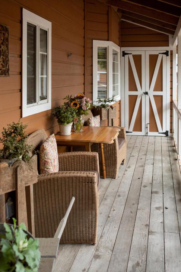 | J Patrick Inn