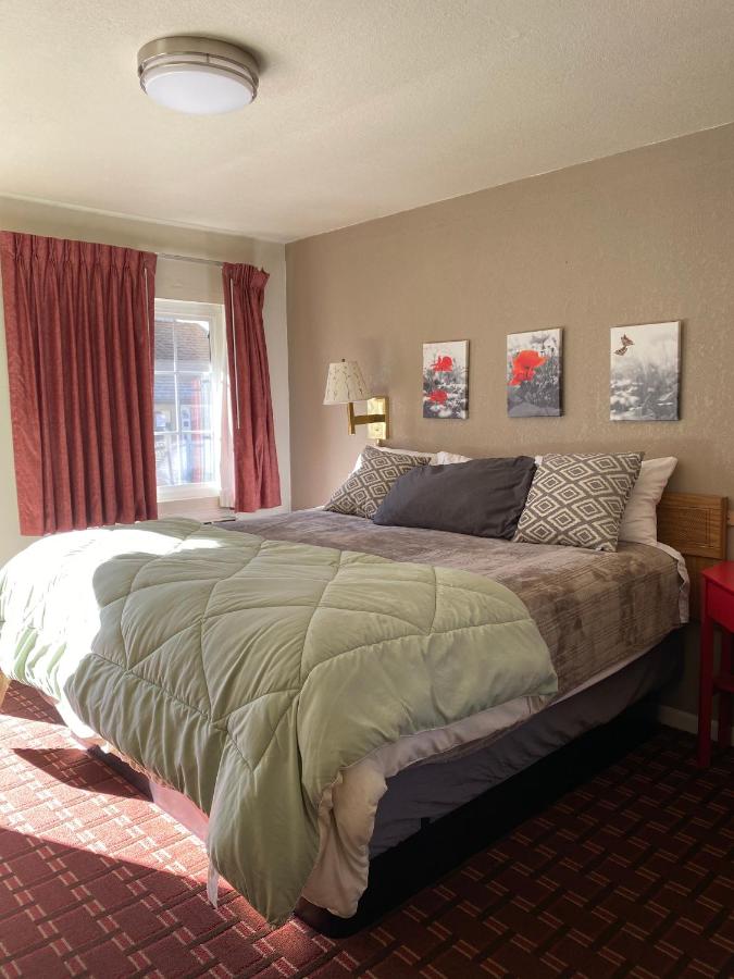 King Room at Monte Bianco Inn