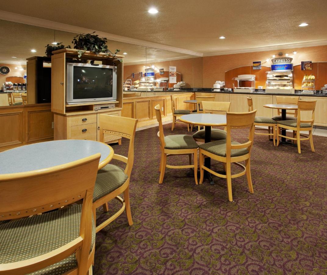  | Holiday Inn Express Hotel Union City, an IHG Hotel