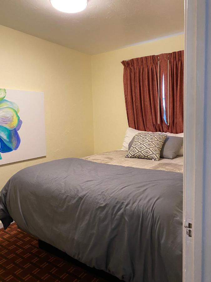Deluxe Double Room with Shower at Monte Bianco Inn