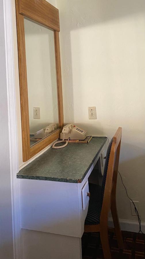 Deluxe Double Room with Shower at Monte Bianco Inn