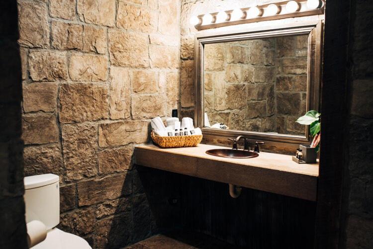 | The Inn at Zaca Creek