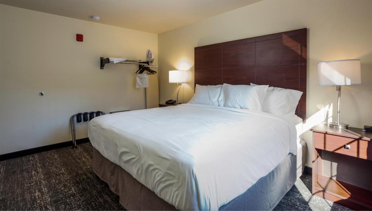 | Cobblestone Inn & Suites - Brookville