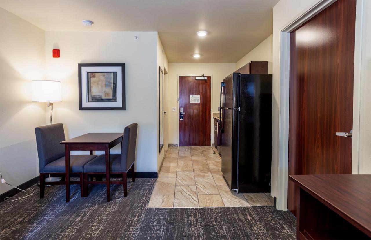| Cobblestone Inn & Suites - Brookville