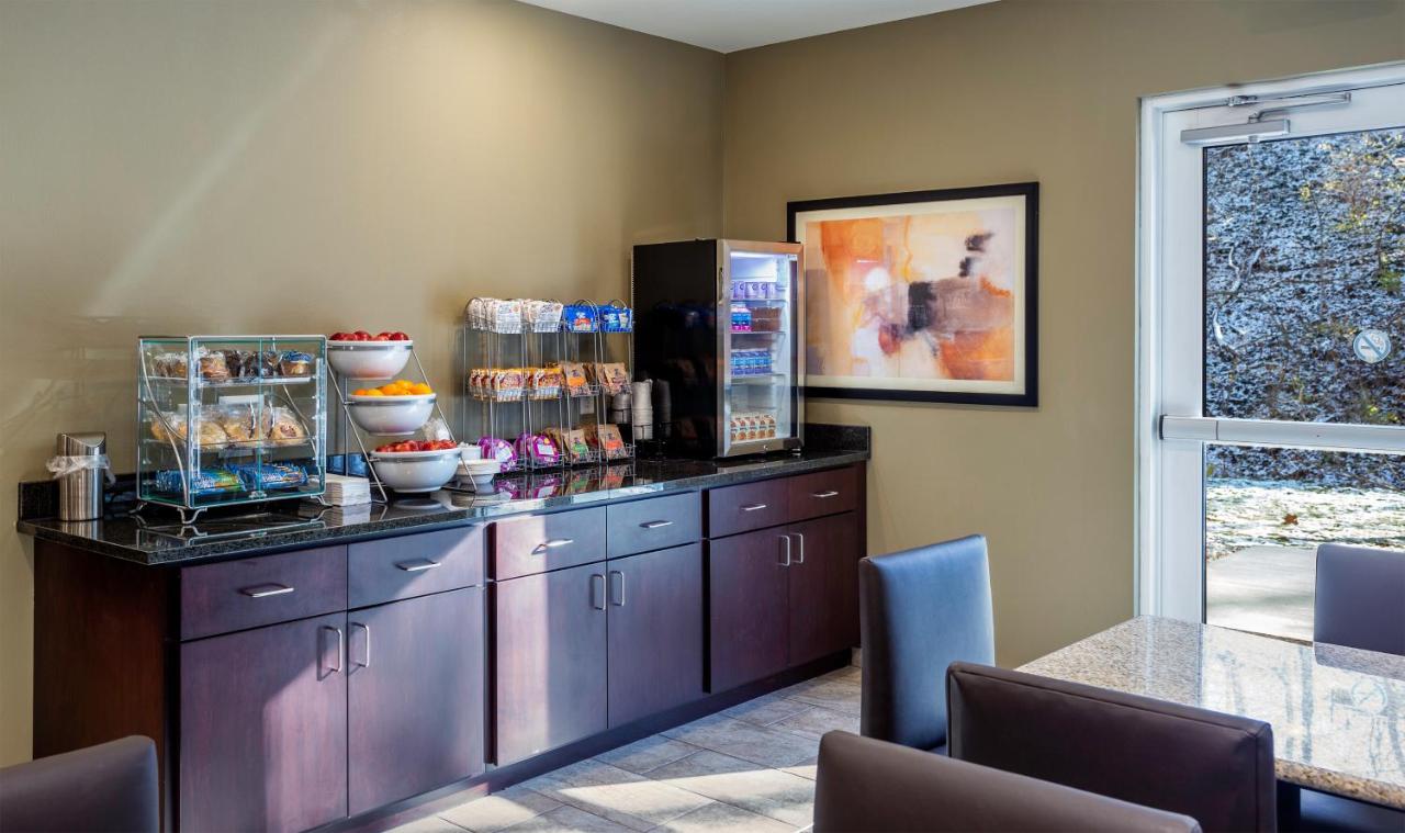 | Cobblestone Inn & Suites - Brookville