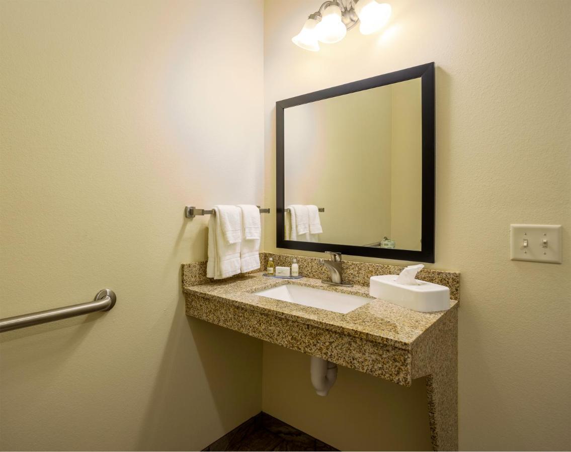 | Cobblestone Inn & Suites - Brookville