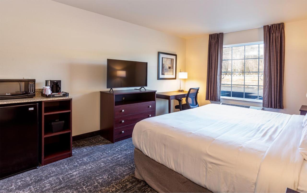| Cobblestone Inn & Suites - Brookville
