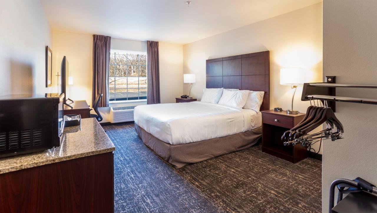 | Cobblestone Inn & Suites - Brookville