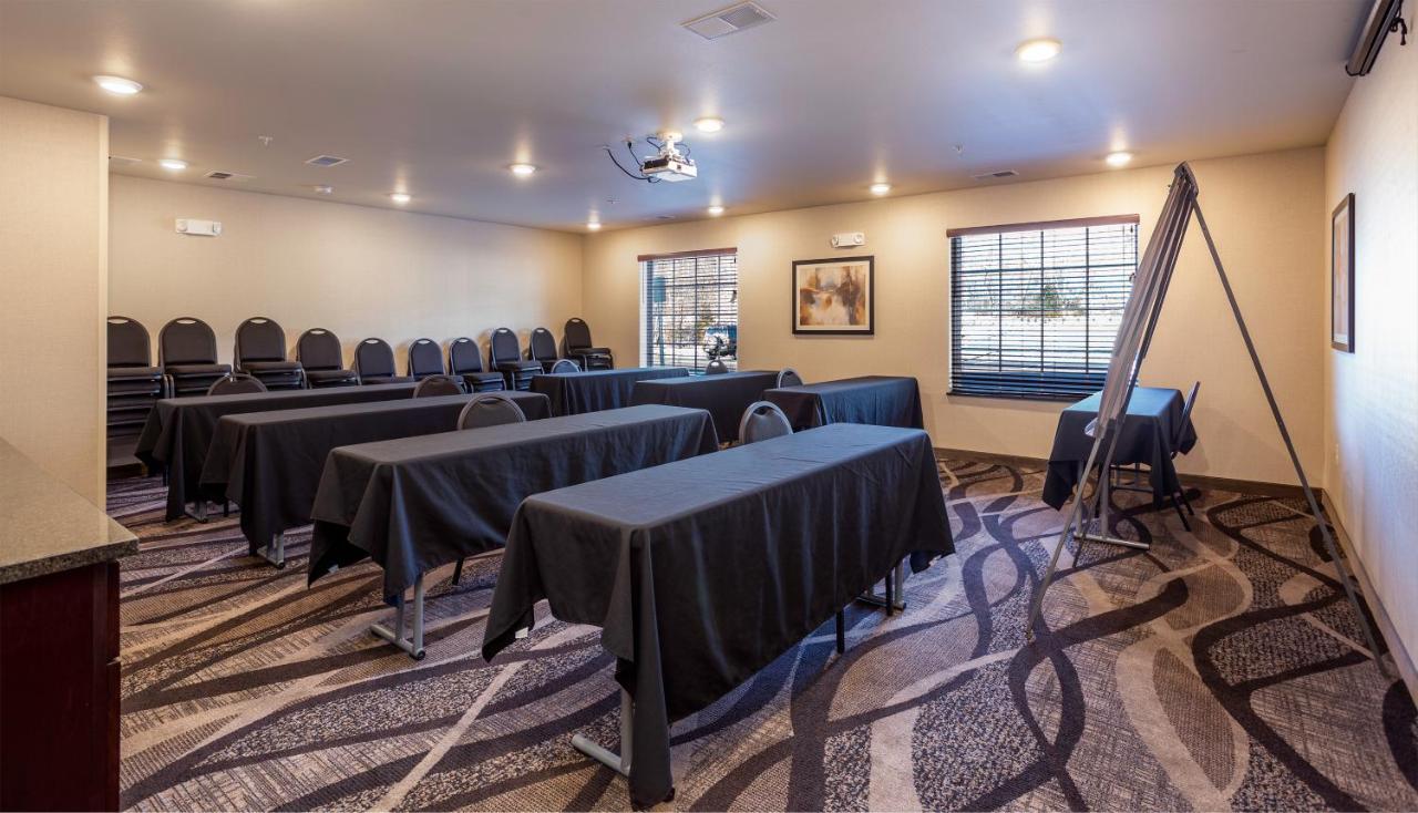 | Cobblestone Inn & Suites - Brookville