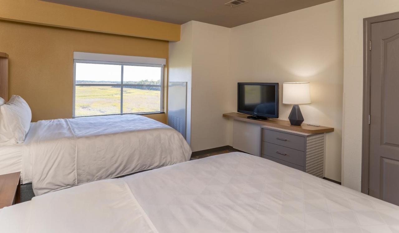 Executive Queen Suite with Two Queen Beds at Holiday Inn Hotel & Suites Beaufort at Highway 21 by IHG