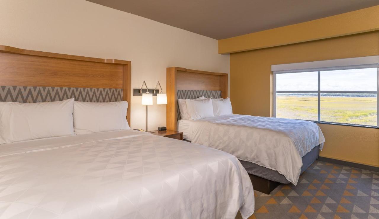 Executive Queen Suite with Two Queen Beds at Holiday Inn Hotel & Suites Beaufort at Highway 21 by IHG