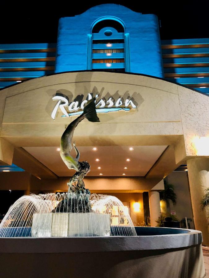  | Radisson Suite Hotel Oceanfront