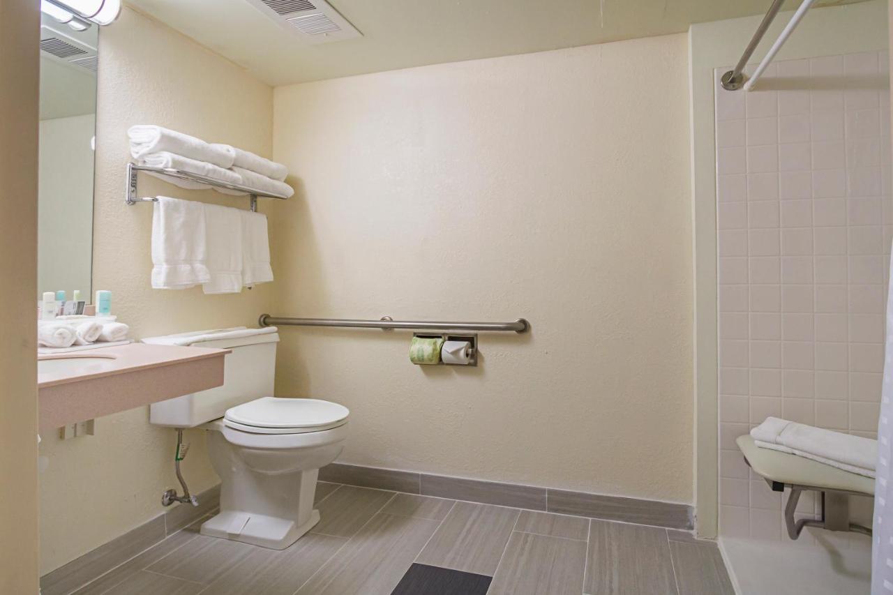 Queen Room with Two Queen Beds and Roll-In Shower - Accessible/Non-Smoking at Quality Inn & Suites Altoona