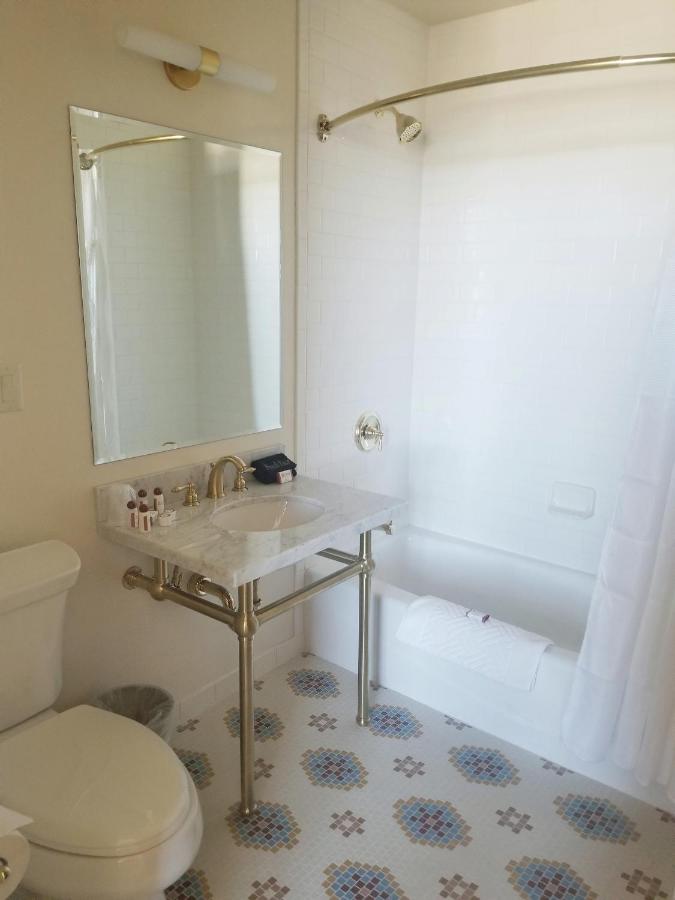 Queen Room at Belvada Hotel