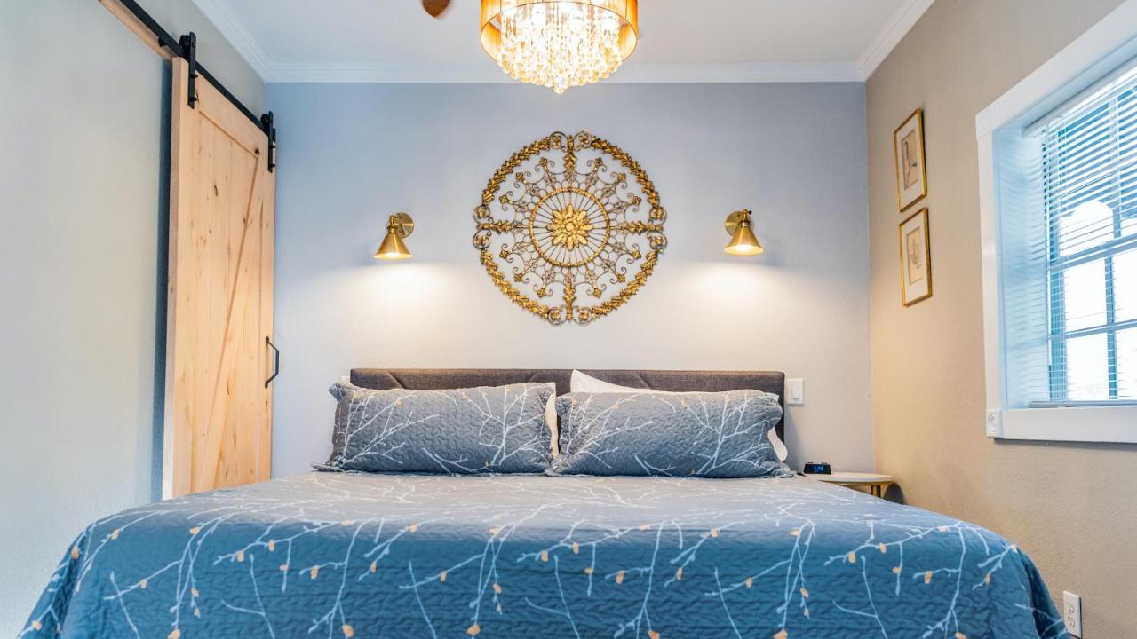 | Meranova Guest Inn