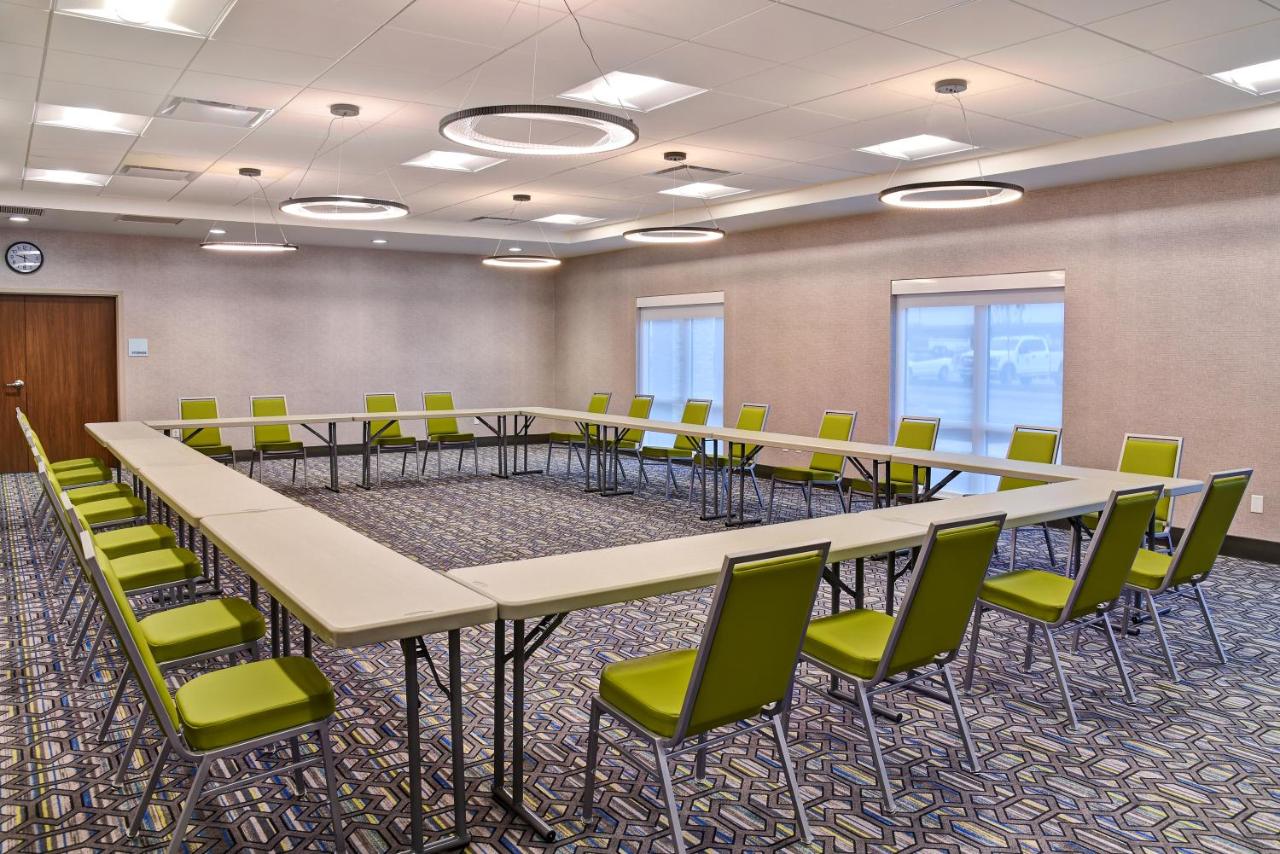 | Holiday Inn Express & Suites - Ottawa, an IHG Hotel