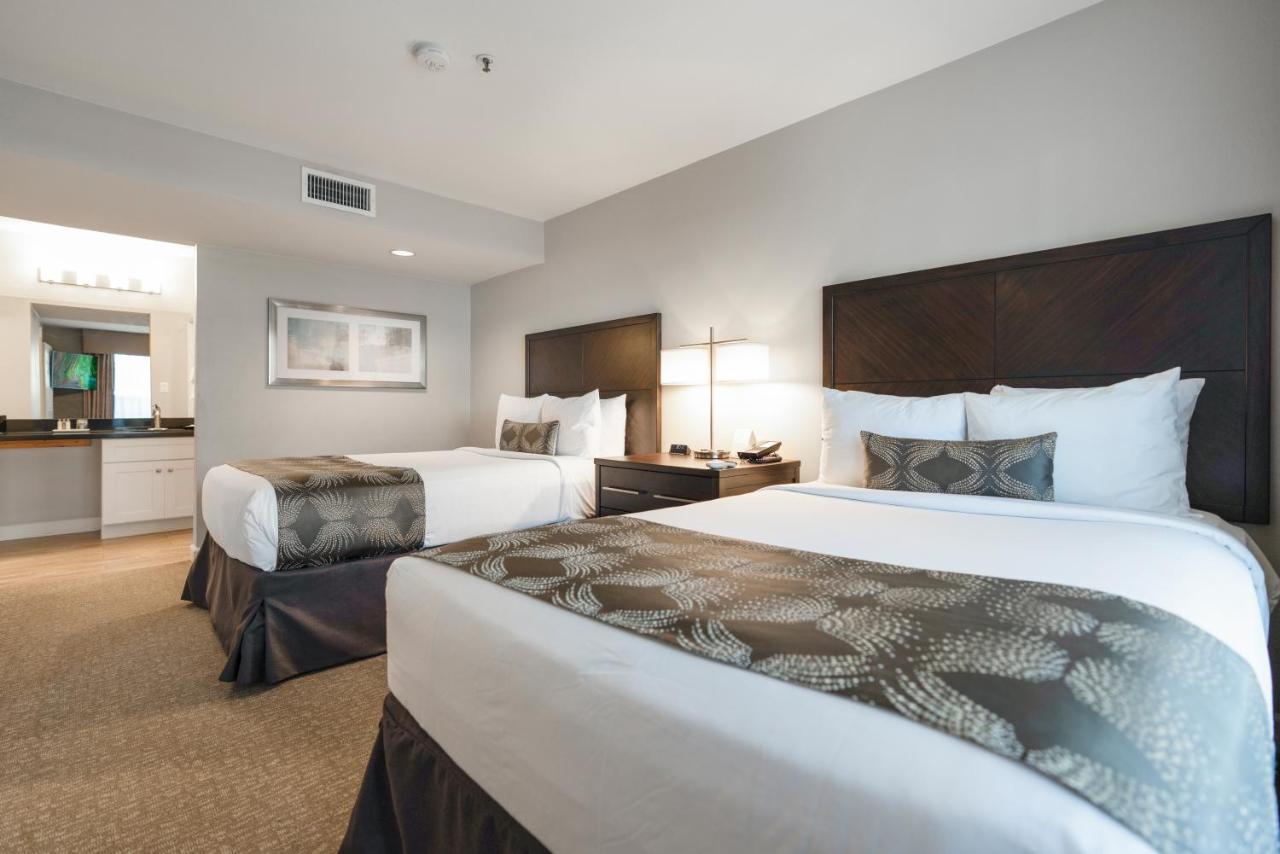 One Bedroom with 2 Full Beds - Full Kitchen at Chase Suites Hotel Brea-Fullerton
