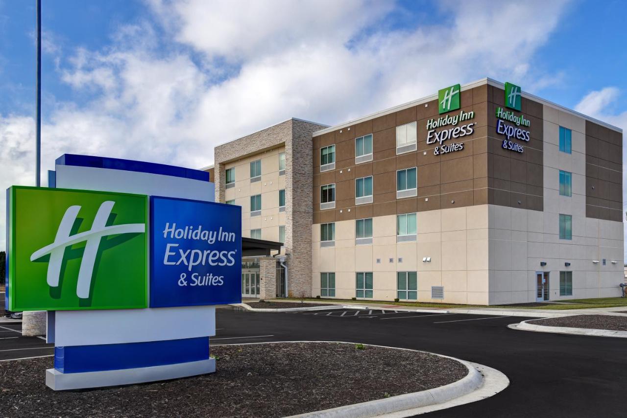 | Holiday Inn Express & Suites - Ottawa, an IHG Hotel