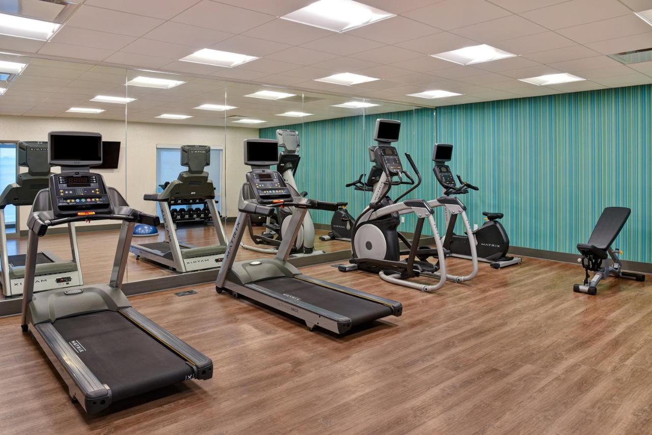 | Holiday Inn Express & Suites - Ottawa, an IHG Hotel