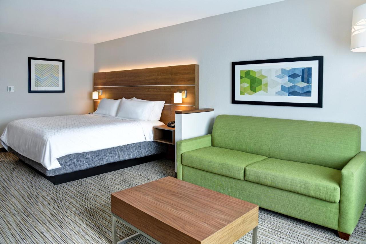 | Holiday Inn Express & Suites - Ottawa, an IHG Hotel