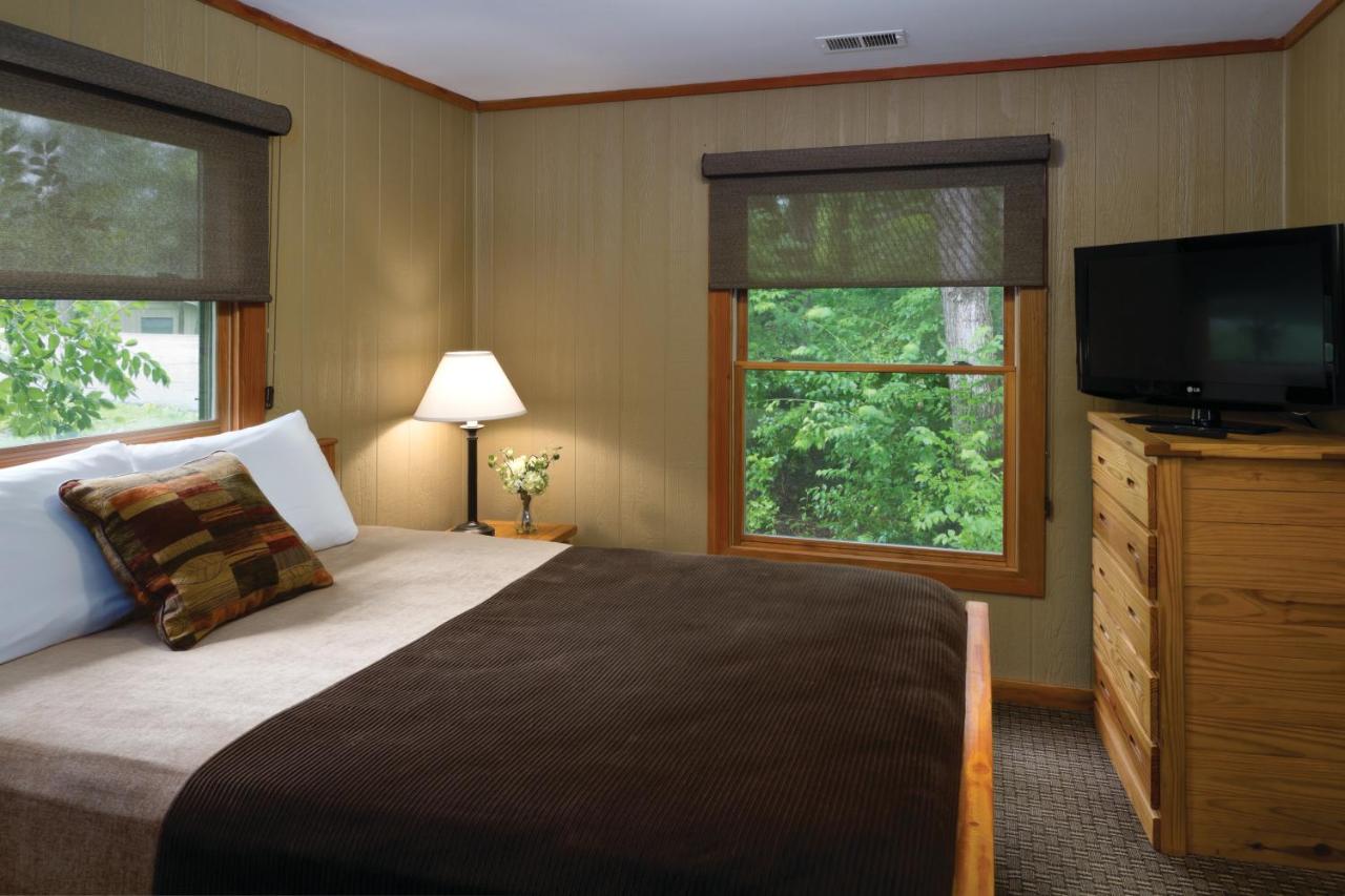 | Hueston Woods Lodge and Conference Center