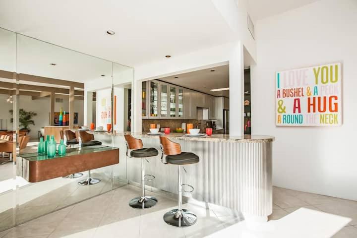 | Villa Collins Hideaway
