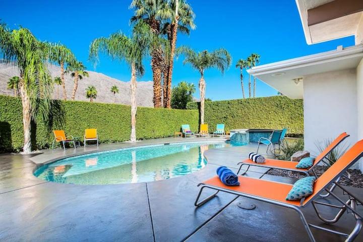 | Villa Collins Hideaway