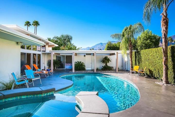 | Villa Collins Hideaway