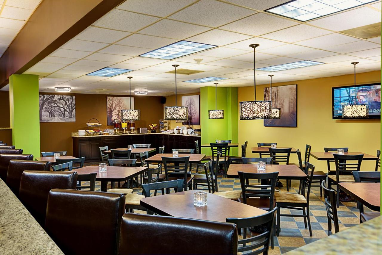  | Whispering Woods Hotel & Conference Center