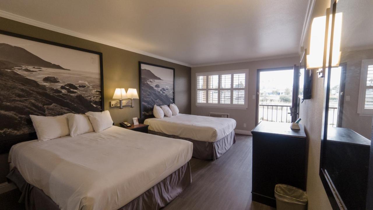 | Super 8 by Wyndham Santa Cruz/Beach Boardwalk East
