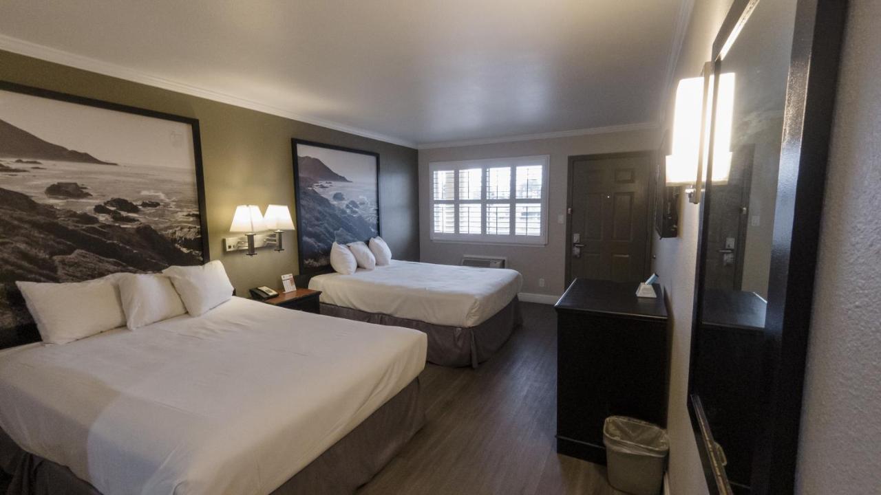 | Super 8 by Wyndham Santa Cruz/Beach Boardwalk East